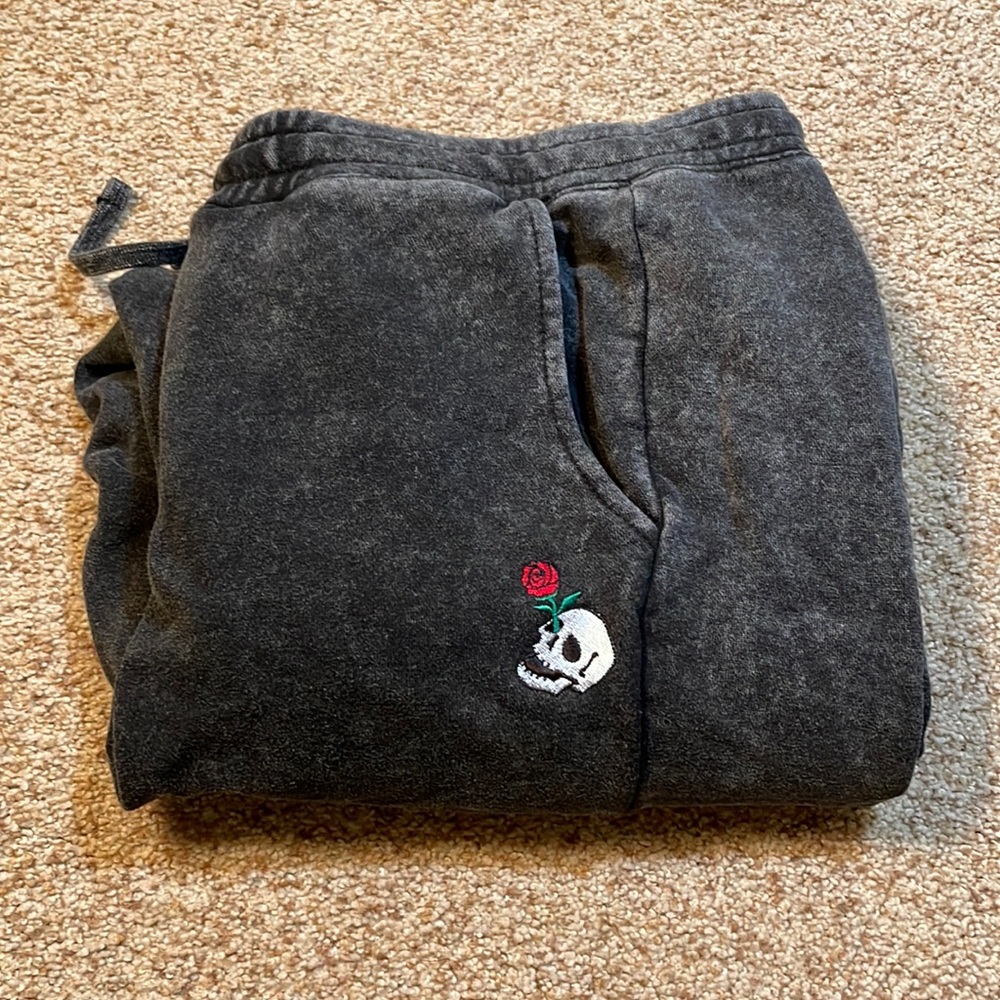 Riot Society Black Skull Sweatpants
